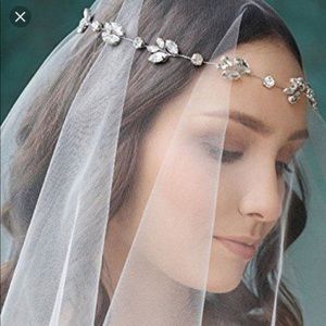 NWT Bridalvenus Wedding Headpiece - Silver